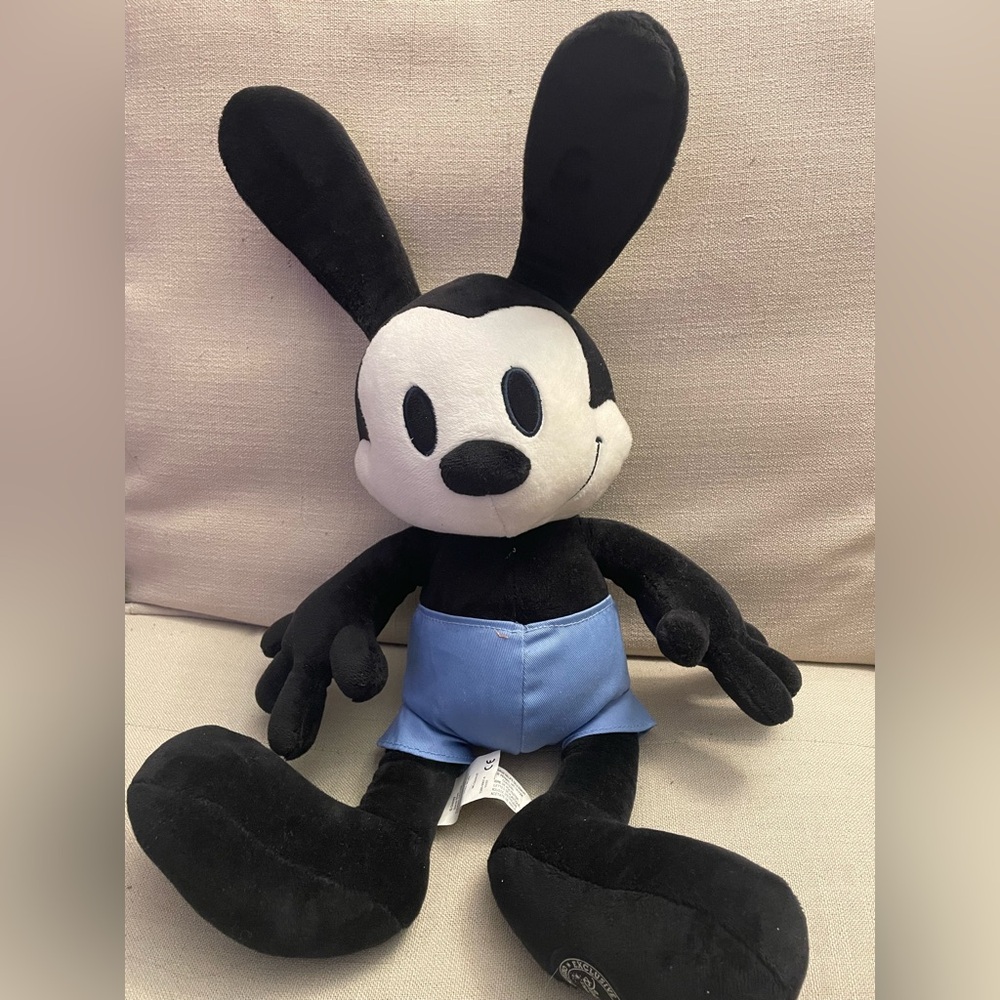2011 Disney Store Original Oswald the Lucky Rabbit Plush